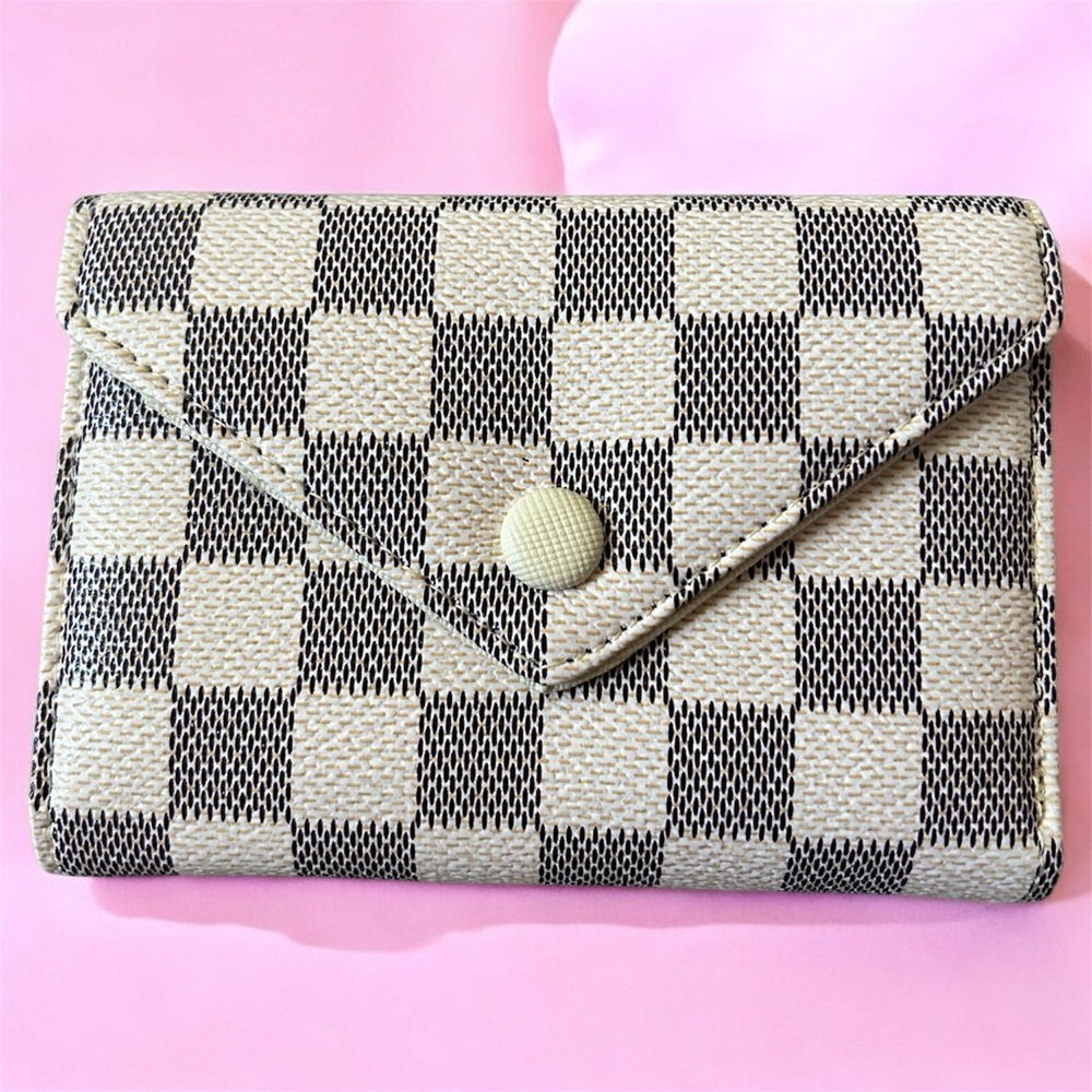 Elegant Checkered Clutch